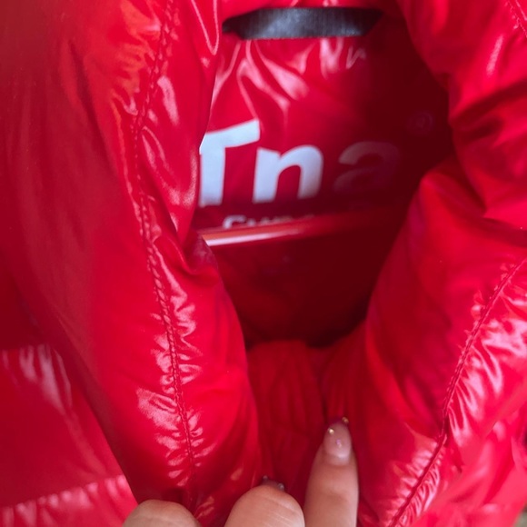 Aritzia TNA super puff in perfect condition - Picture 2 of 3